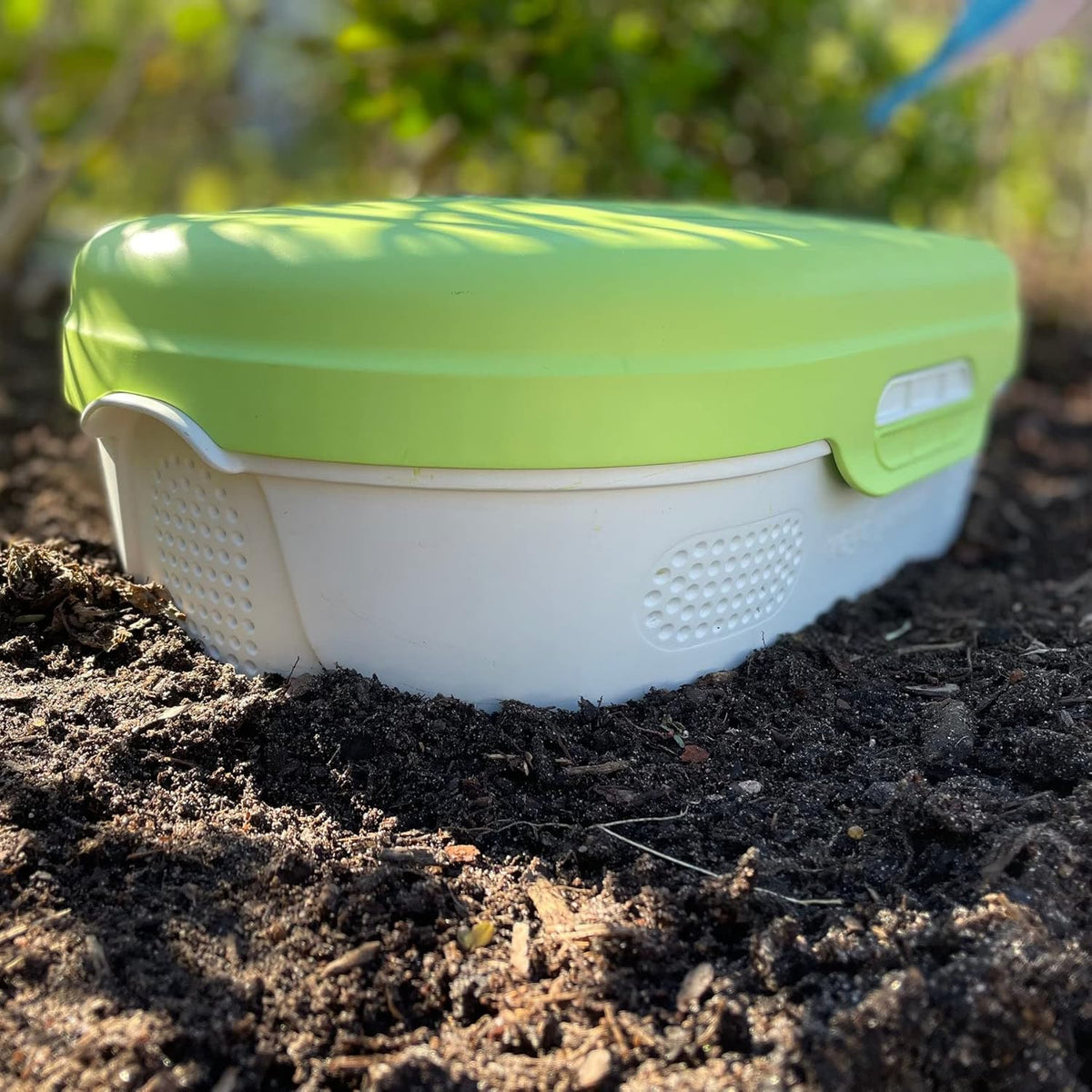 Vego Garden In-Ground Worm Composter Outdoor Farm Compost Bin 8 Gallons BPA-Free Composting System