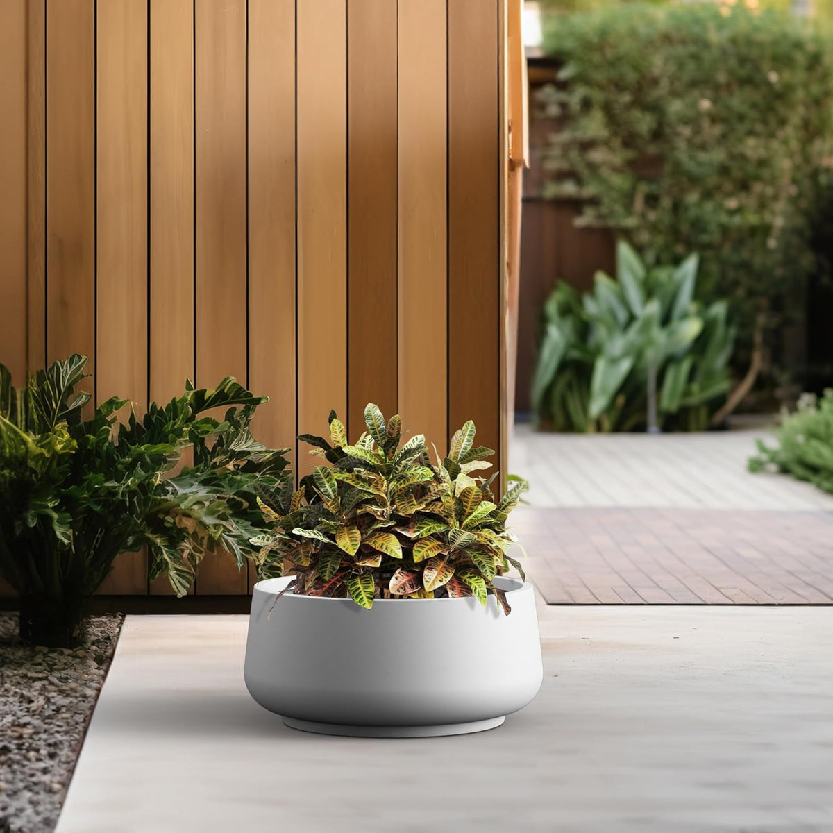Kante 16.1" Dia Round Curvy Concrete Planter, Large Plant Pots with Drainage Hole and Rubber Plug