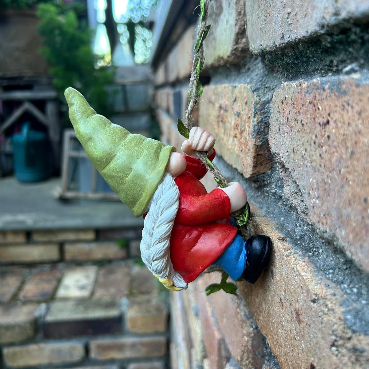 Hanging Gnome Garden Statue Decoration,Climbing Garden Gnomes Statue Figurine Ornament for Indoor
