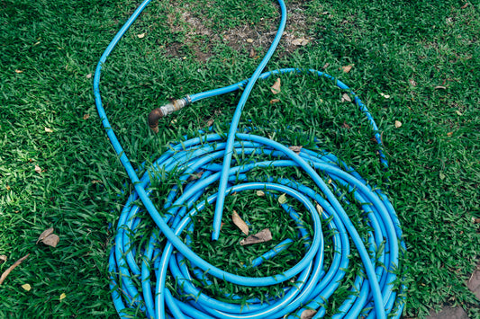 Garden Hose Reel Buying Guide: Freestanding vs. Wall-Mounted Retractable