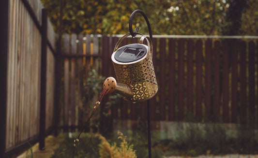 Seasonal Solar Lighting Buying Guide: Choosing Warm vs. Cool Tones