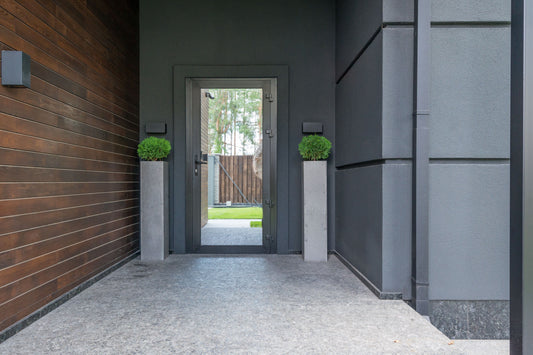 Topiary Ball Buying Guide: Faux Boxwood vs. Eucalyptus Styles