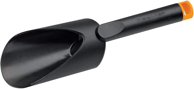 Fiskars Soil Scoop - Fiber Composite Hand Shovel for Planting and Potting - Gardening Hand Tools