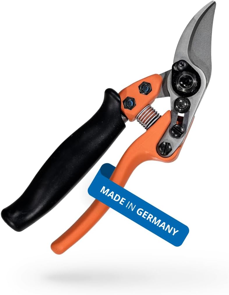 Original LÖWE 12 Bypass Secateurs 12.109 with Short Precision Cutting Head - Lightweight