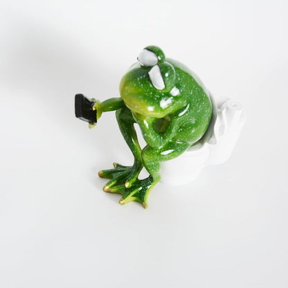 Funny Frog Sitting on Toilet, Green Frog Texting Toilet Decoration, Personalized Animal Resin Craft