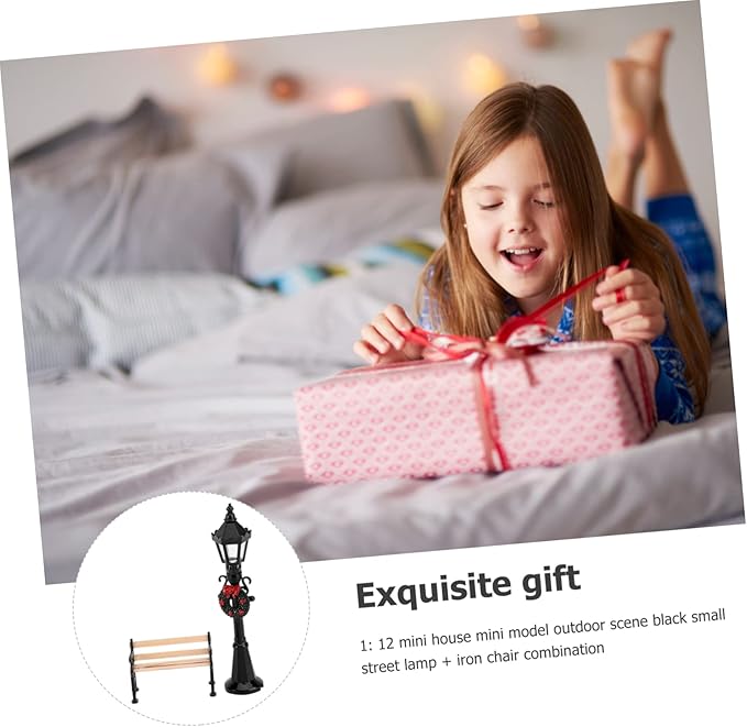 2pcs Christmas Street Lamp Post and Miniature Park Bench Seat Mini Street Light Model Dollhouse