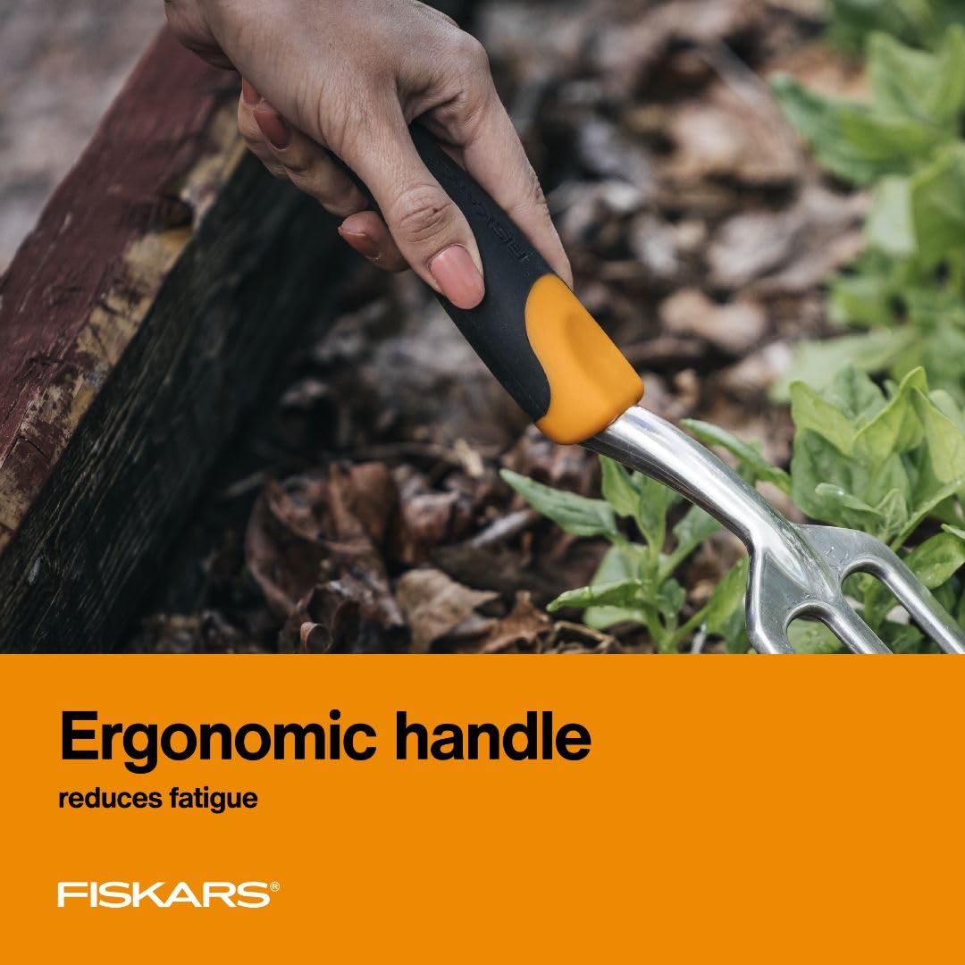 Fiskars Ergo Garden Cultivator, Hand Tool for Digging, Aerating & Weeding