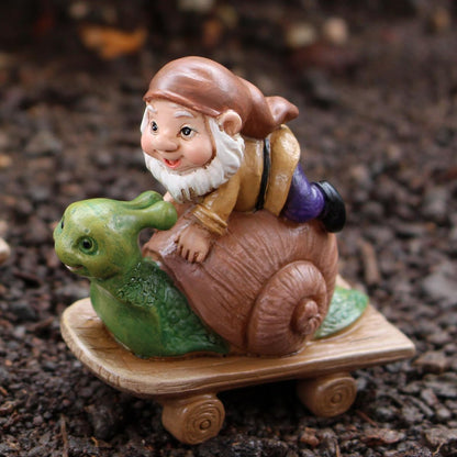 3PCS 3D Mini Gnome Statue, Gnome Riding Turtle, Duck, Snail Statue, Outdoor Fairy Garden Resin