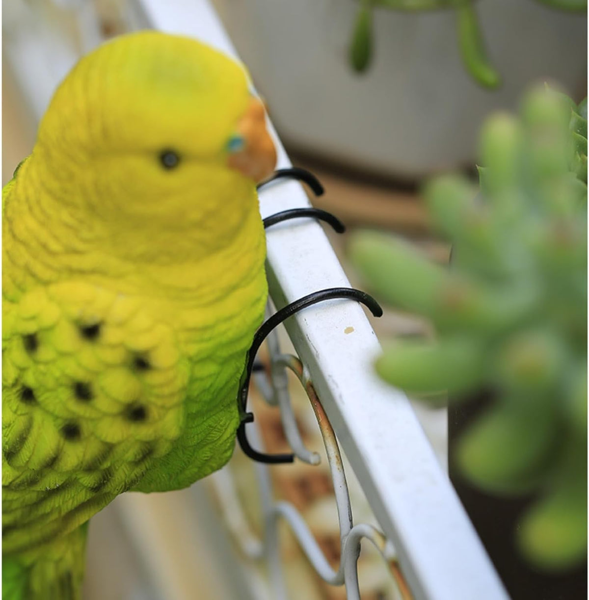 Realistic Parrot Sculpture Resin Hanging Parrots Garden Statues Lifelike Bird Figurines Landscape