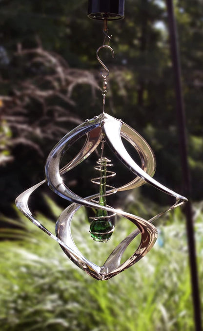 Red Carpet Studios The Original Helix Cosmix Wind Spinner Indoor/Outdoor 3-Dimensonal Garden Décor