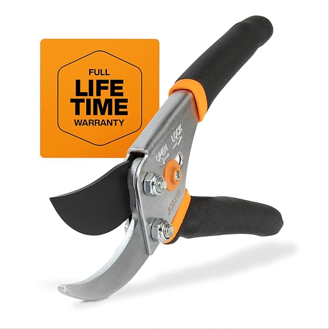 Fiskars Bypass Pruning Shears, 5/8-Inch Cut Capacity Garden Clippers, Gardening Scissors with