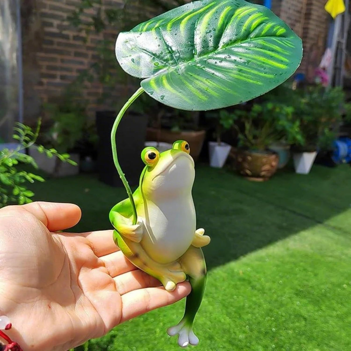 OwMell Frog Statue for Garden, Green Frog Figurine for Outdoor Decor Yard and Garden Decoration