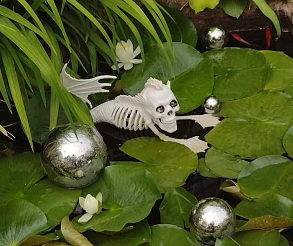 Nerien Gazing Ball, Stainless Steel Garden Mirror Globe, Polished Ornament Sphere, Hollow Floating