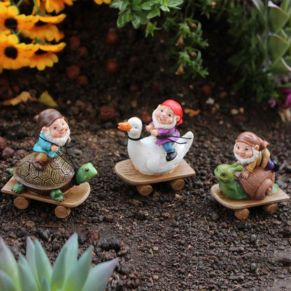 3PCS 3D Mini Gnome Statue, Gnome Riding Turtle, Duck, Snail Statue, Outdoor Fairy Garden Resin