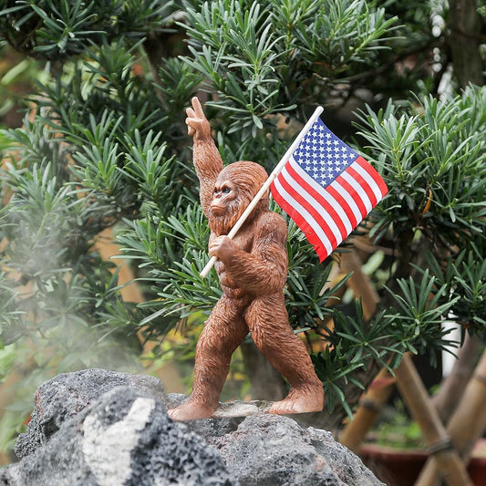 The Bigfoot Statue Holding The National Flag - Resin Bigfoot Savage Figurine Sasquatch Sculpture