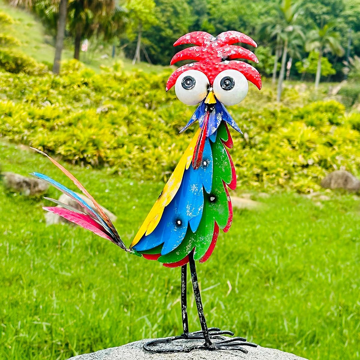 Natelf Outdoor Wacky Metal Rooster Yard Statue Decoration Roosters Decor Garden Statues Chicken
