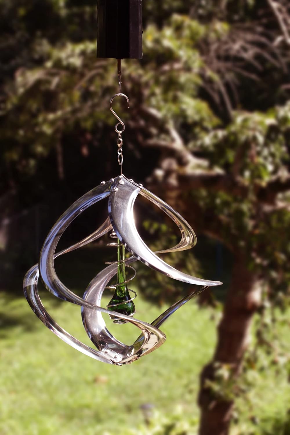 Red Carpet Studios The Original Helix Cosmix Wind Spinner Indoor/Outdoor 3-Dimensonal Garden Décor