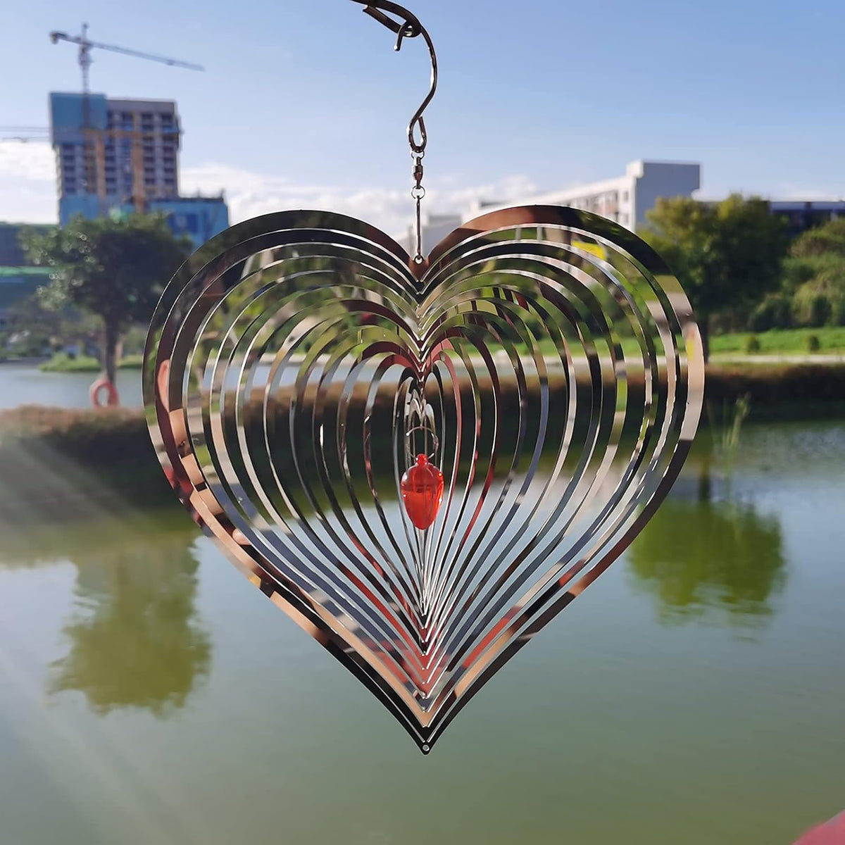 DJUAN Wind Spinner Outdoor Metal Decorations,3D Red Heart Wind Spinners for Yard and Garden, Mirror