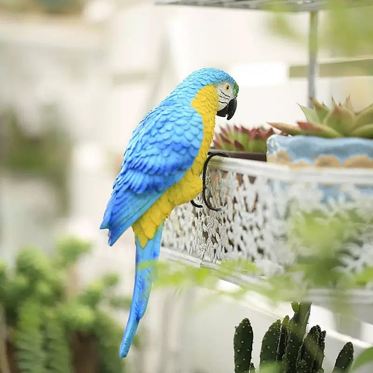 Realistic Parrot Sculpture Resin Hanging Parrots Garden Statues Lifelike Bird Figurines Landscape
