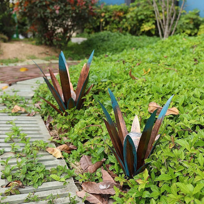 Metal Agave Plant Garden Art, 2 Pack Big Tequila Rustic Sculpture, Rustic Metal Agave Plants Lawn