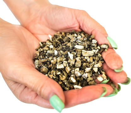 Horticultural Organic Vermiculite by GARDENERA - (Made in Ukraine) - Medium Grade - Natural Soil