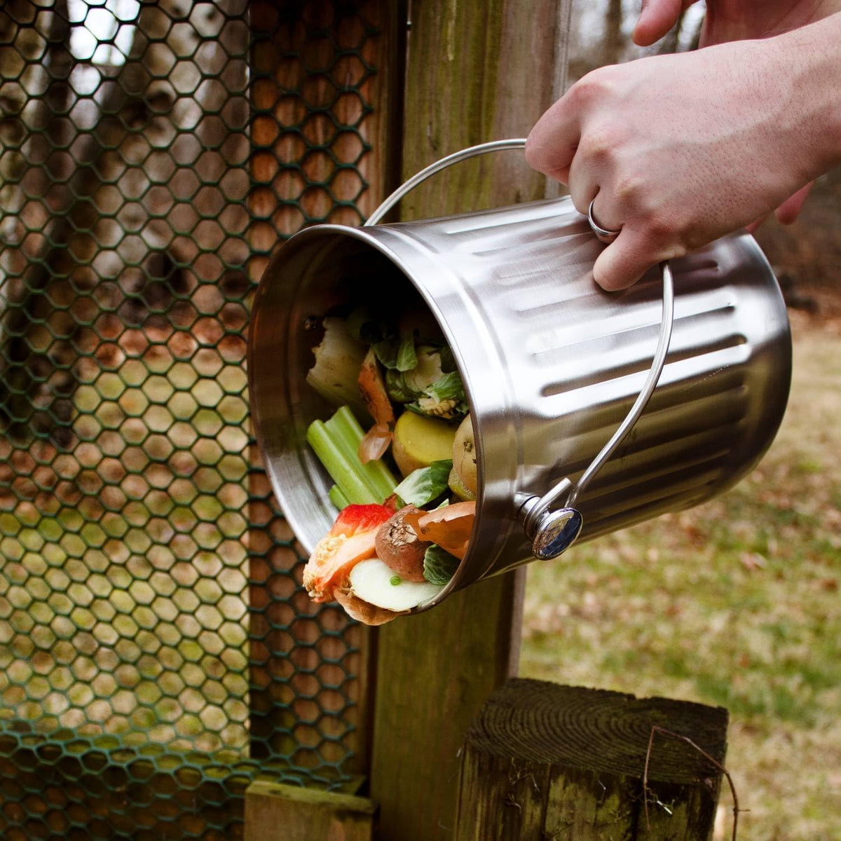 Lehman's Countertop Compost Bin, Odorless Kitchen Composting Pail with Carbon Filters, Stainless