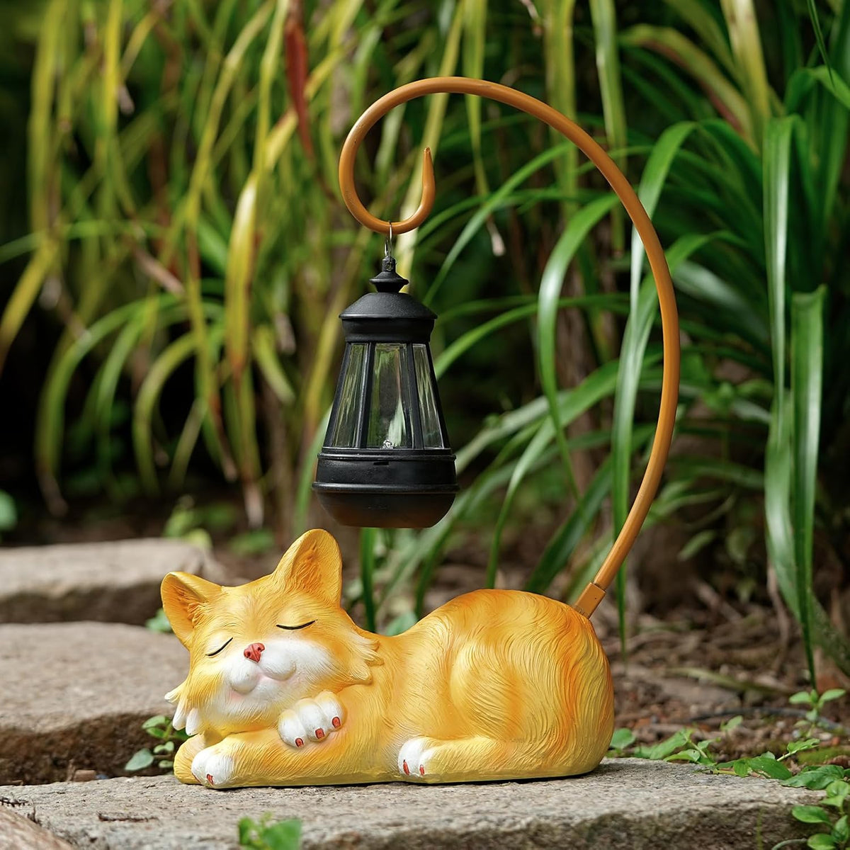Outdoor Cat Figurine Garden Statue with Solar-Powered LED Light 13.77 Inches Tall Gift Garden