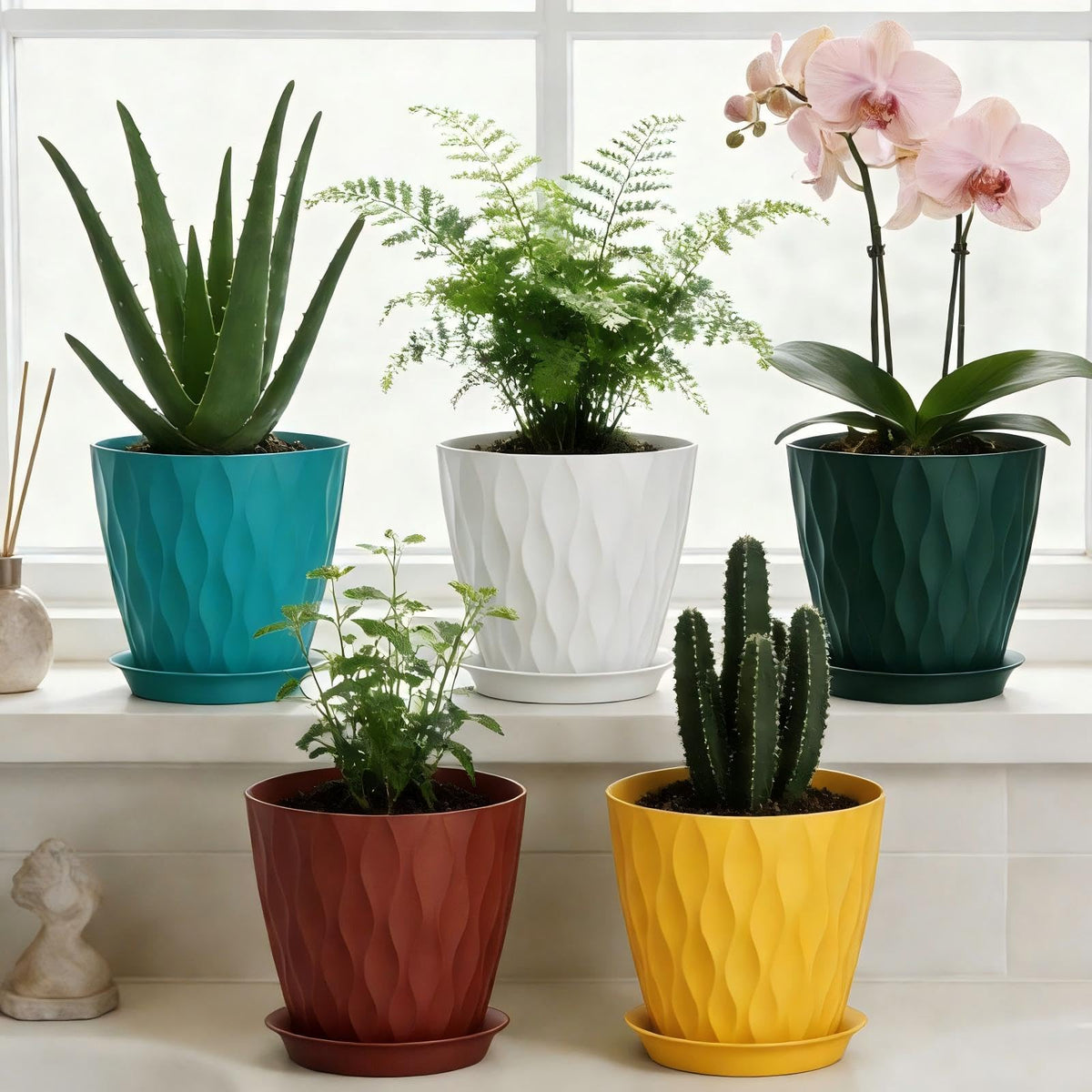 SQKH 8 Inch Plastic Plant Pots,Set of 5 Flower Pots,Planters with Drainage Holes & Saucers, Indoor