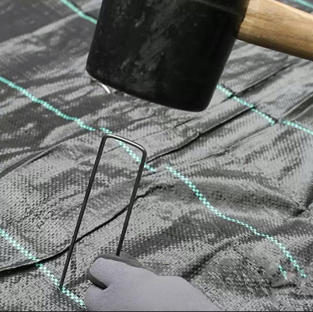 6 inch 25 Pack Black Galvanized Landscape Staples 11 Gauge Garden Stakes Pins Anti-Rust Ground