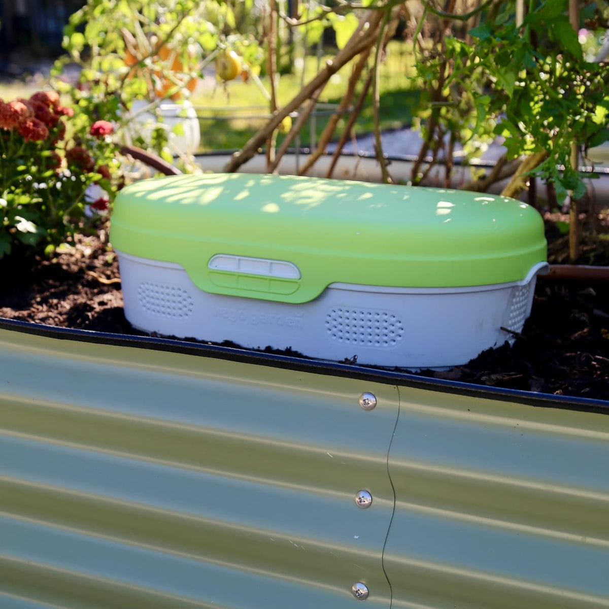 Vego Garden In-Ground Worm Composter Outdoor Farm Compost Bin 8 Gallons BPA-Free Composting System
