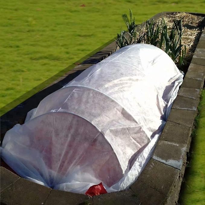 Agfabric Plant Covers Freeze Protection Floating Row Covers 10'x25' 0.9oz Plant Covers Freeze Sun
