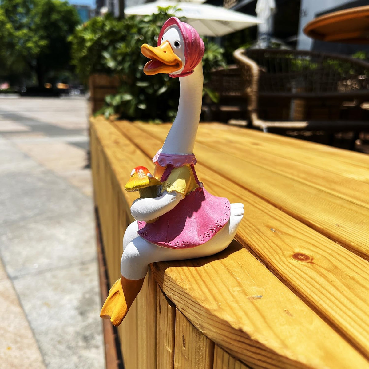 Handside Garden Statues Couple Animal Cartoon Resin Cute Sitting Sculpture Goose Lovers Figurine