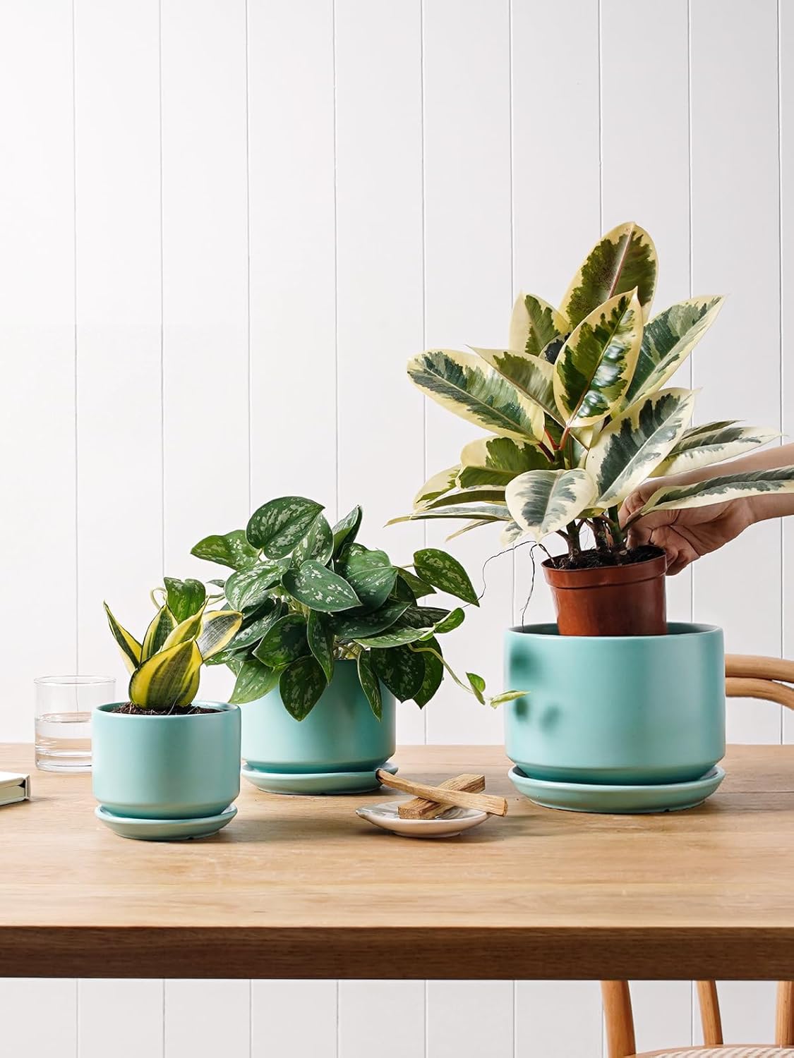 LE TAUCI Ceramic Plant Pots, 4.3+5.3+6.8 inch, Set of 3, Planters with Drainage Hole and Saucer