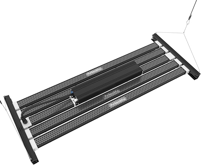 A ANLEOLIFE Stretchable LED Grow Lights with LM301H EVO Diodes 730W Full Spectrum Dimmable Daisy