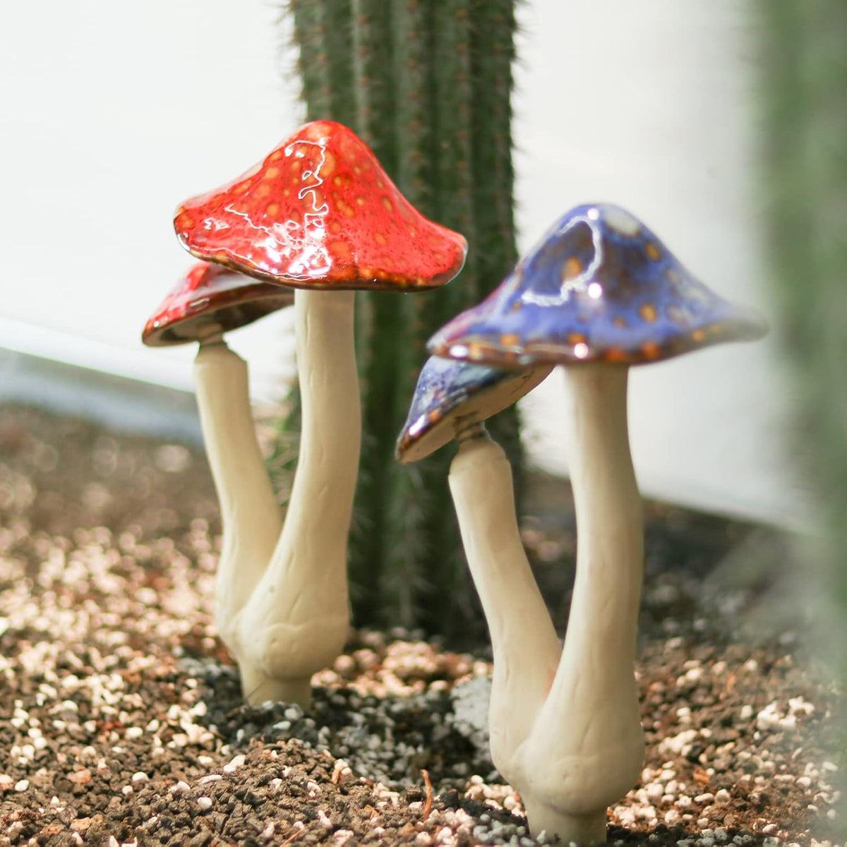 Mushroom Yard Decor - 2pcs Ceramic Mushroom Statue for Garden, Fairy Garden Stakes Ceramic Lawn