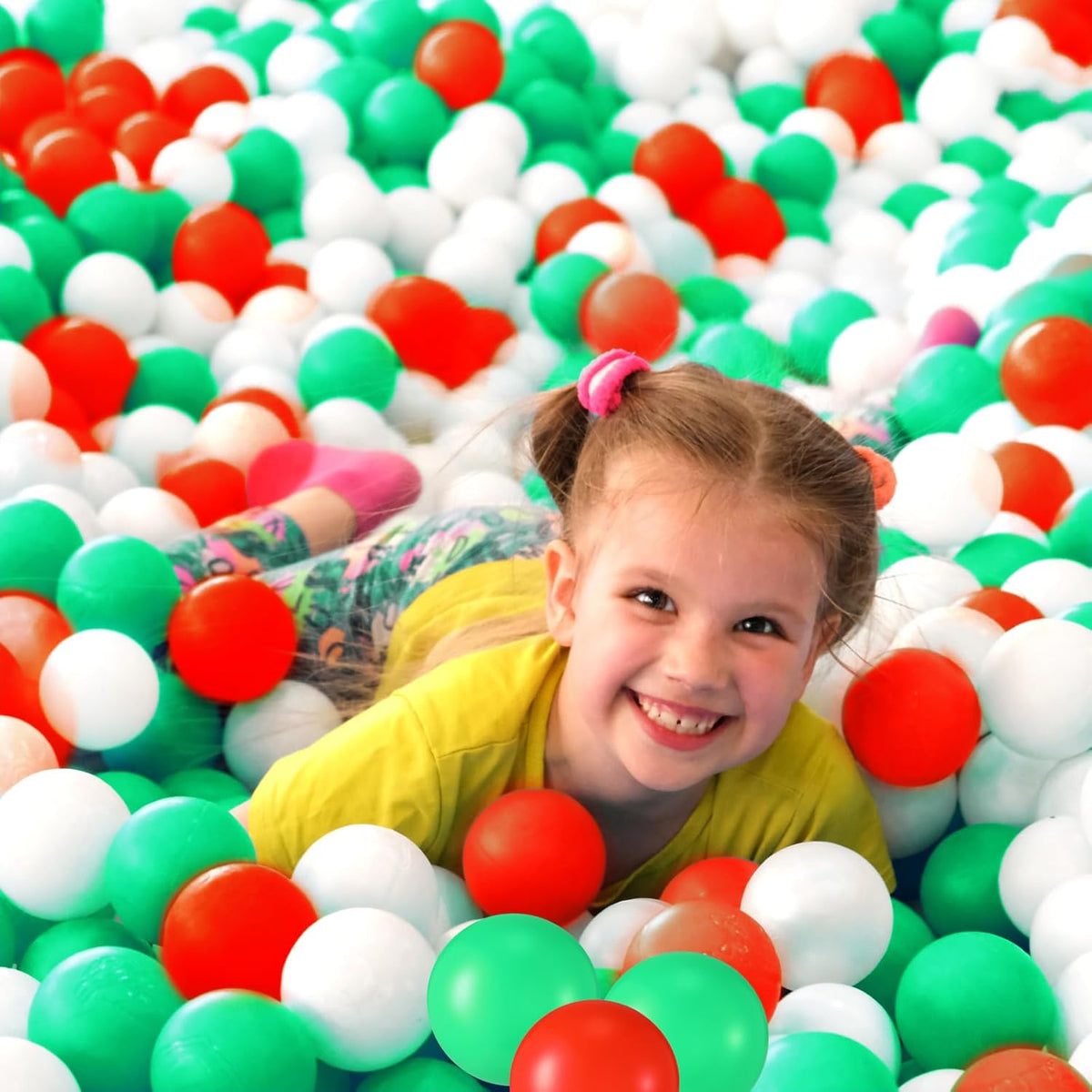 Shappy 180 Pcs Soft Plastic Balls for Toddlers, Crush Proof Ocean Balls Reusable for Photo Booth