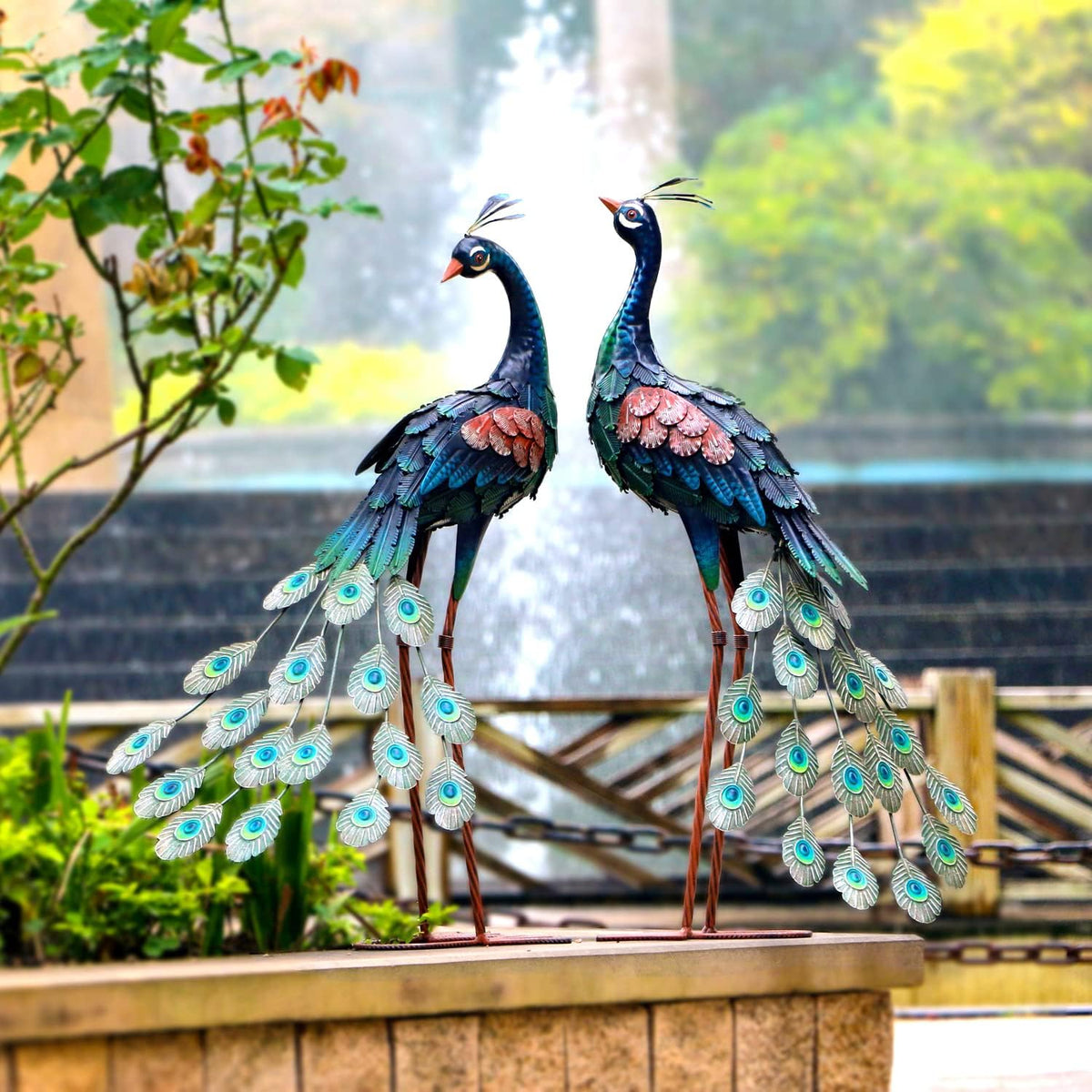chisheen Garden Decor Outdoor Statues, Metal Peacock Decor for Outside, Garden Art Sculptures