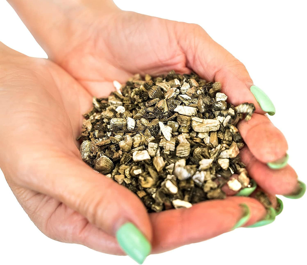 Horticultural Organic Vermiculite by GARDENERA - (Made in Ukraine) - Medium Grade - Natural Soil