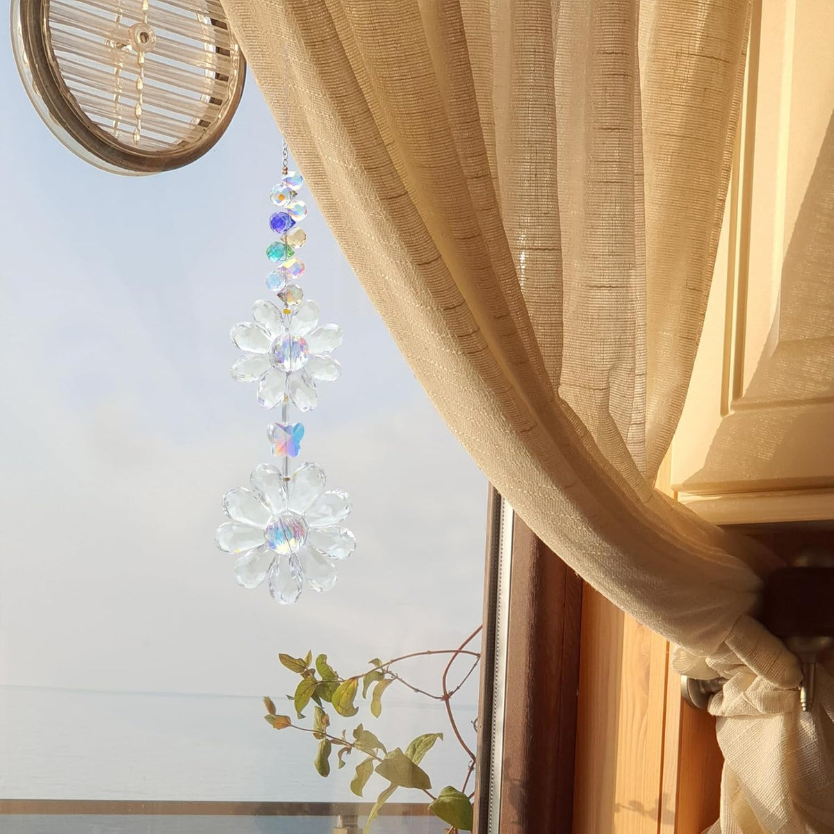 Crystal Flower Suncatcher Hanging Ornament, Rainbow Maker Window Sun Catcher Indoor Outdoor Patio