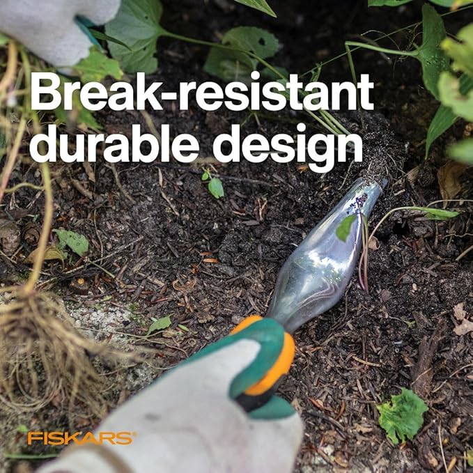 Fiskars Ergo Weeder Tool for Weeding, Heavy Duty Gardening Hand Tool with Ergonomic Handle and