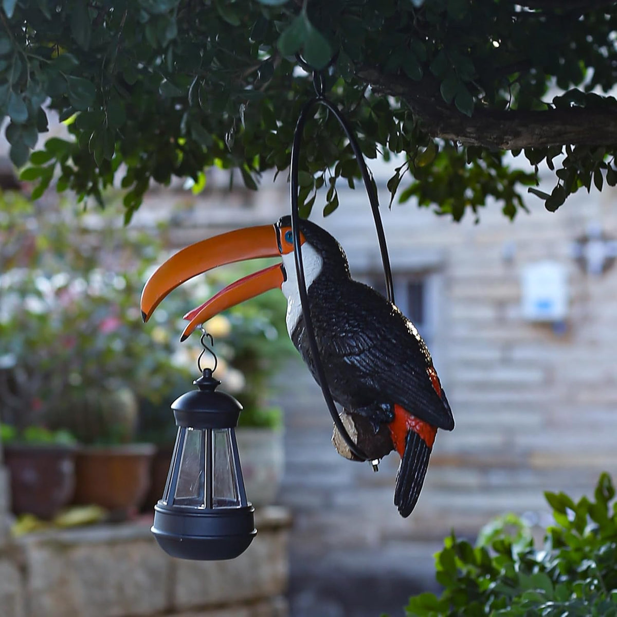 Solar Toucan Tree Hug Tree Decoration Hanging Garden Statue 12.5-inch Resin Tropical Animal Lawn