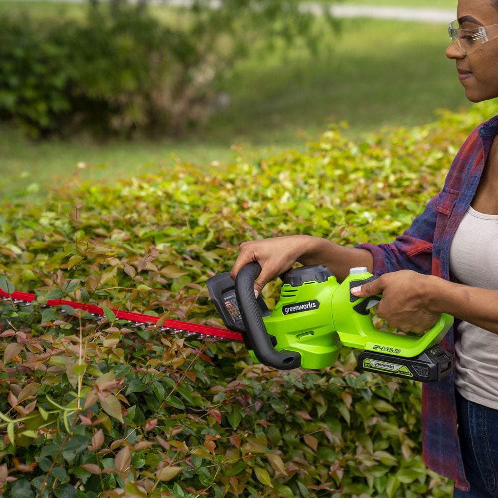 Greenworks 24V 22" Cordless Laser Cut Hedge Trimmer, 4.0Ah USB Battery and Charger Included