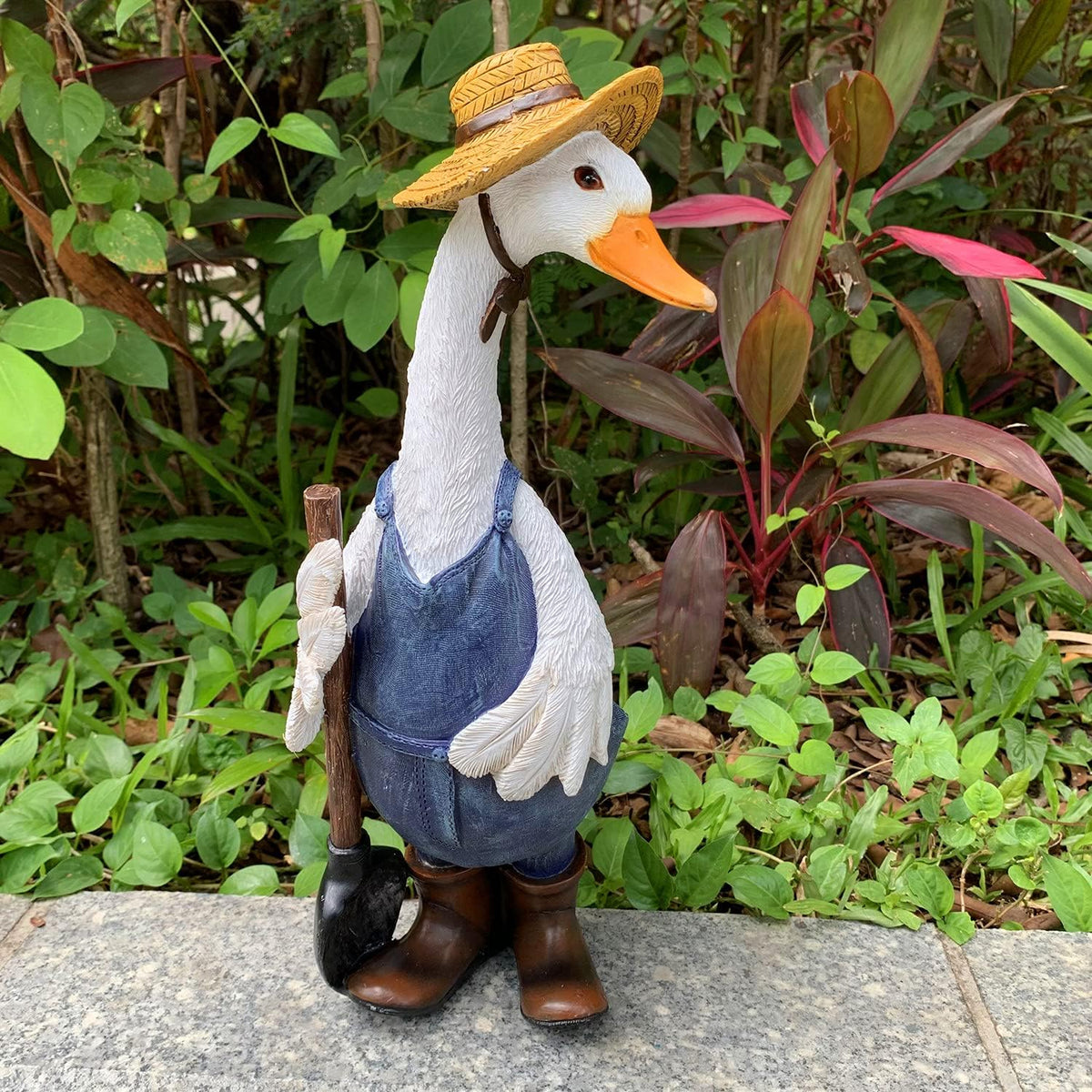 iRonrain Garden Statues Gardener Couple Duck, Indoor Outdoor Decorations Cute Ducks Art Décor Goose
