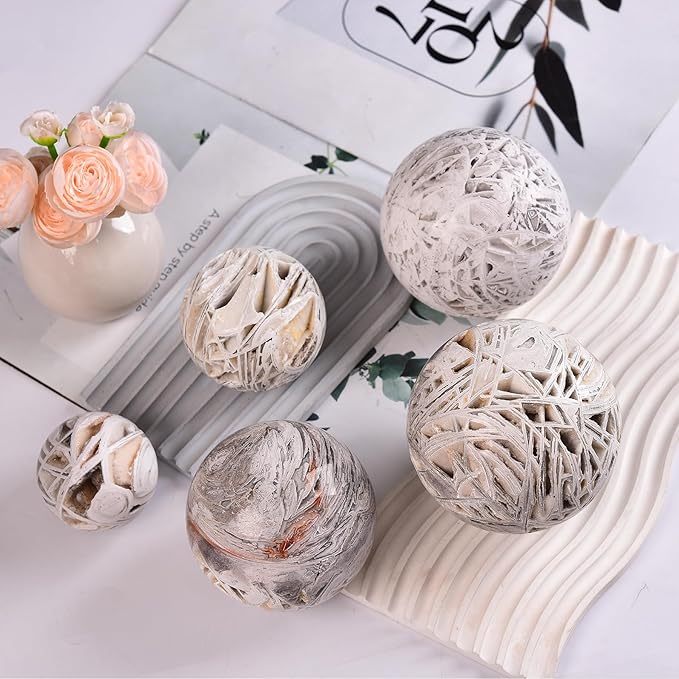 JIC Gem Natural Mexican White Agate Crystal Sphere with Wooden Stand Decorative Crystal Ball White