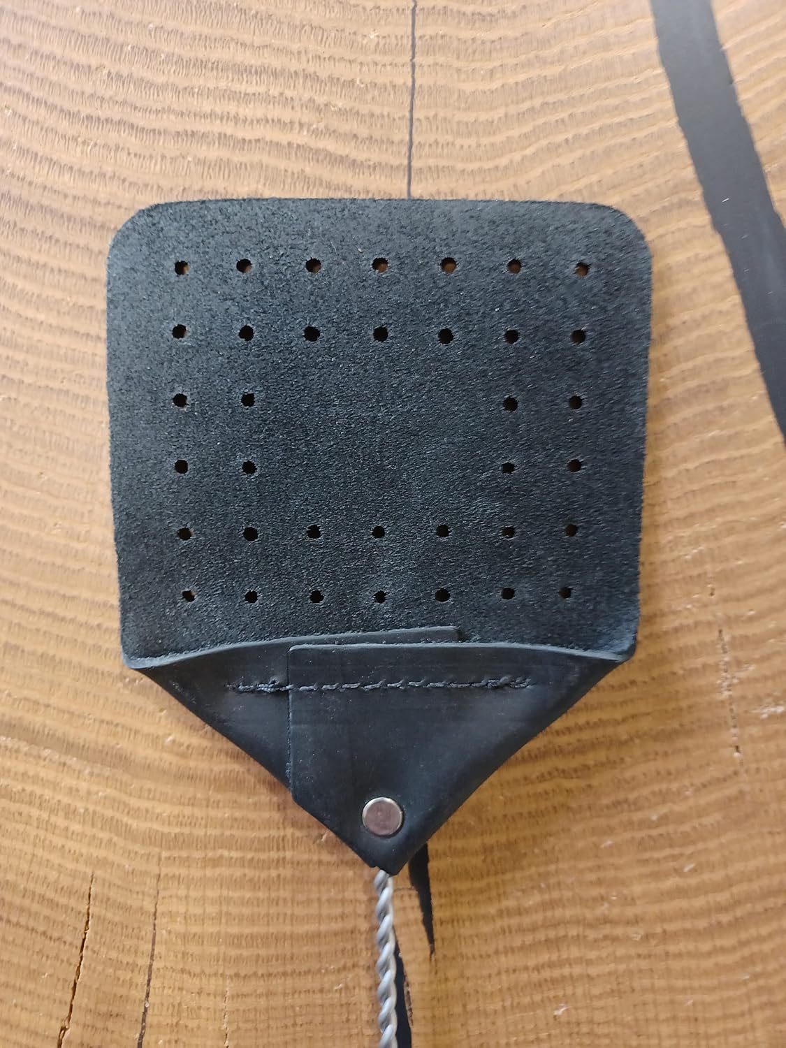 Leather Fly Swatter Set (1 Pack) – 17” Amish-Made Fly Swat w/Real Leather Paddle – Fly Swatters