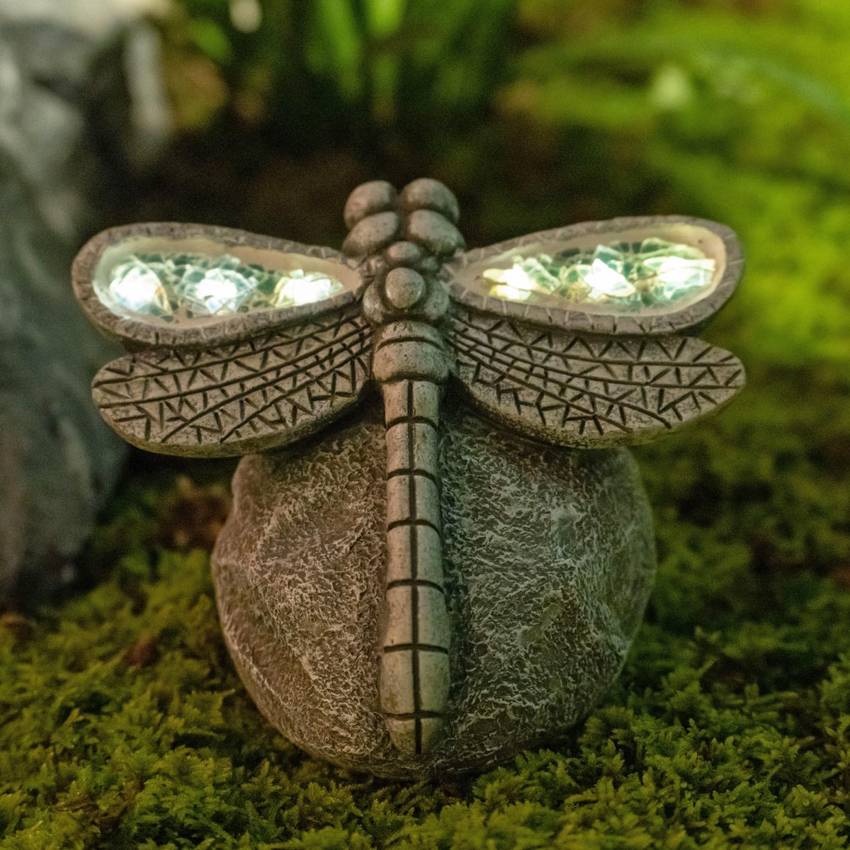 Rezpuao Garden Statue Dragonfly,Solar Dragonfly Decor for Outdoor,Resin Dragonflies Figurine with