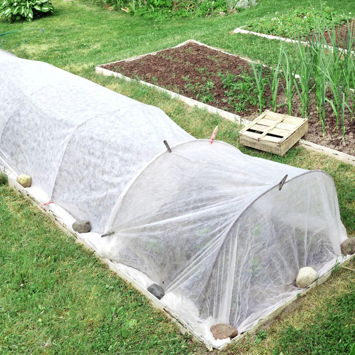 Unves 2 Pack 10x33 FT Garden Netting, Mosquito Net for Garden Protection