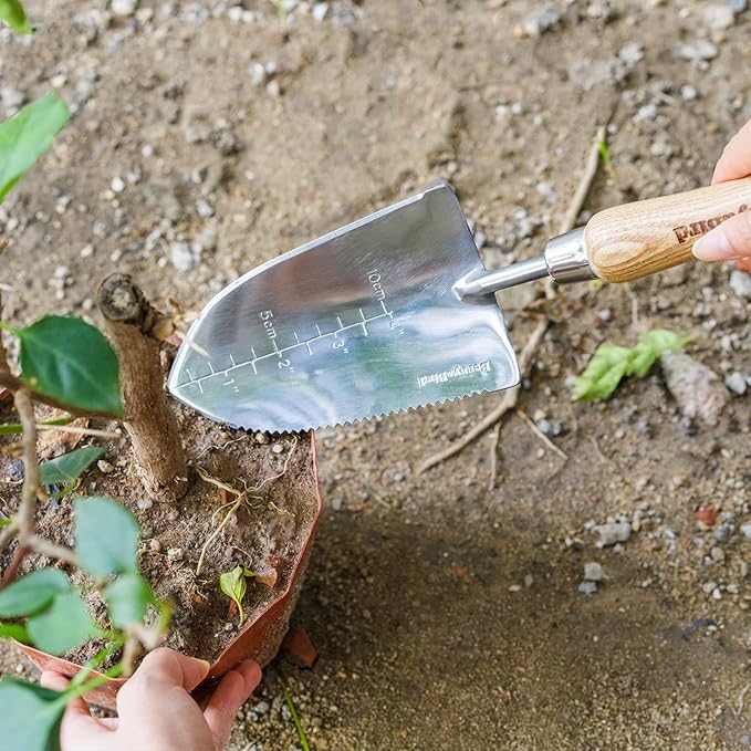 Berry&Bird Garden Serrated Planting Trowel, Multifunctional Shovel with ash Wood and Stainless