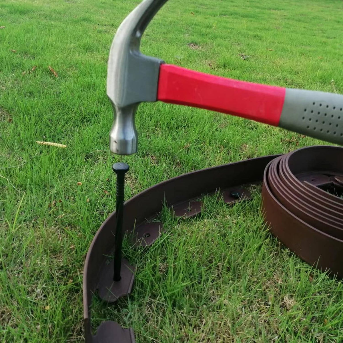 Landscape Edging,20ft Plastic Garden Edging with 20 Stakes,Lawn Edging for Lawn,Yard,Flower Gardens