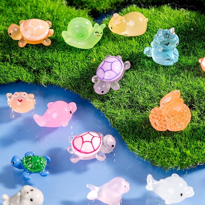 140 Pack Mini Animals Tiny Duck，Cow，Bee Figurines Bulk for Miniature Dollhouse Decor Accessories